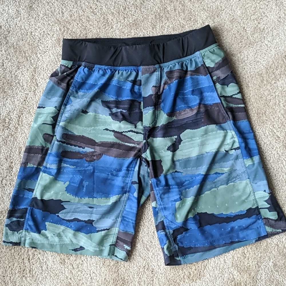 Lululemon 11" THE Short linerless